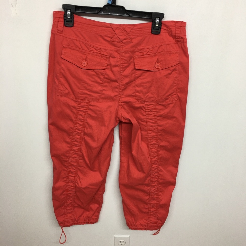 Kim Rogers Light Red Cargo Capris size 10 - Picture 2 of 7